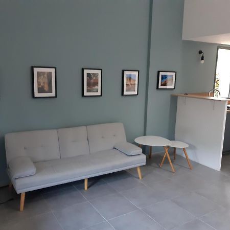 Mazet Dans Residence Avec Piscine Bagnols-en-Forêt Buitenkant foto